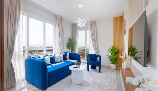 Balcony Offering Captivating Lake Views 1BR, Just a Hop from the Golf Course in Dubai