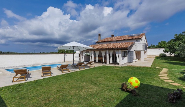 Barbolan by Interhome