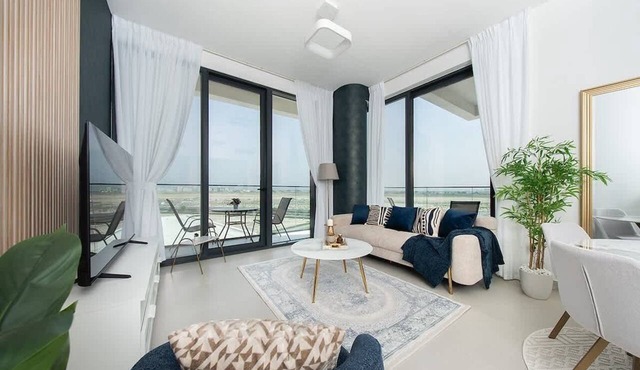 Beach Access Apartment W Pool Blue Bay Walk in Ajmal Makan