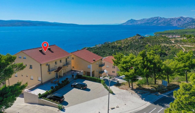 Beach front apartment in Krvavica with WiFi
