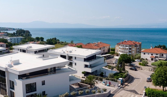 Beach front apartment in Malinska in Malinska