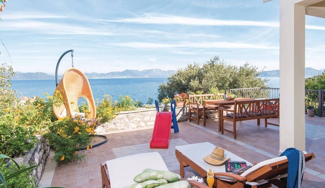 Beach front home in Crkvice with WiFi