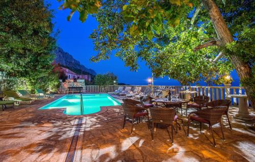 Beach Front Home In Jesenice in Jesenice