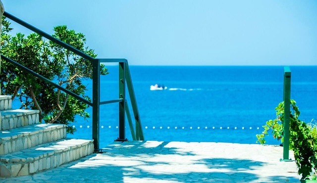 Beach Hotel Plaza