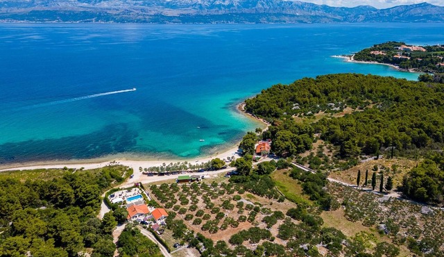 Beachfront Villa Mir Brac with Pool & Jacuzzi