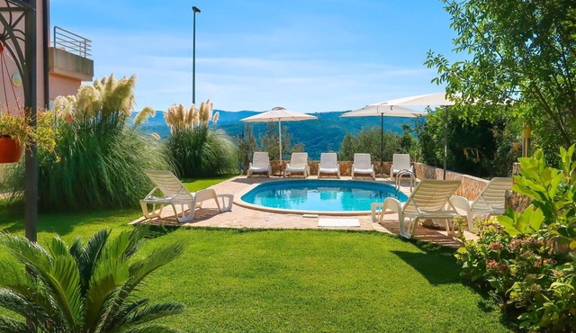 Beautiful apartment for 4 people with pool, WIFI, A/C, TV, terrace and pets allowed