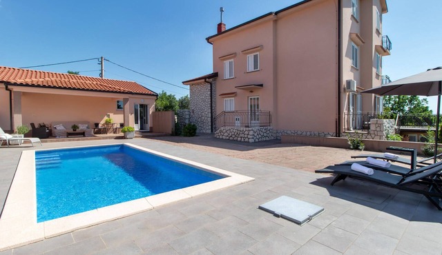 Beautiful apartment in Jadranovo