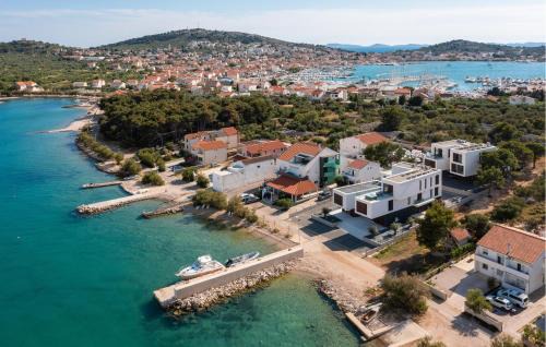 Beautiful Apartment In Betina With Wifi in Betina