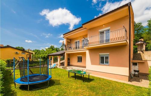 Beautiful Apartment In Bresca With Wifi in Breza