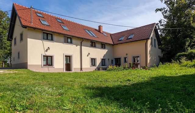 Beautiful apartment in Col in Col