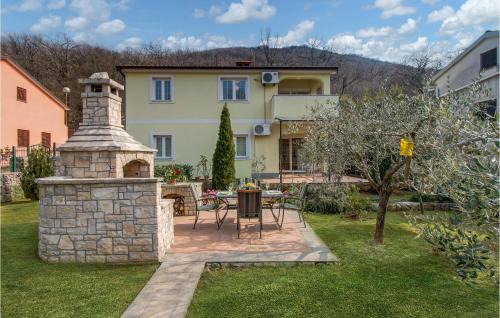 Beautiful Apartment In Porozina With Wifi