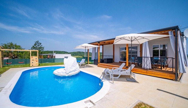 Beautiful home in Cerovacki Galovici with sauna