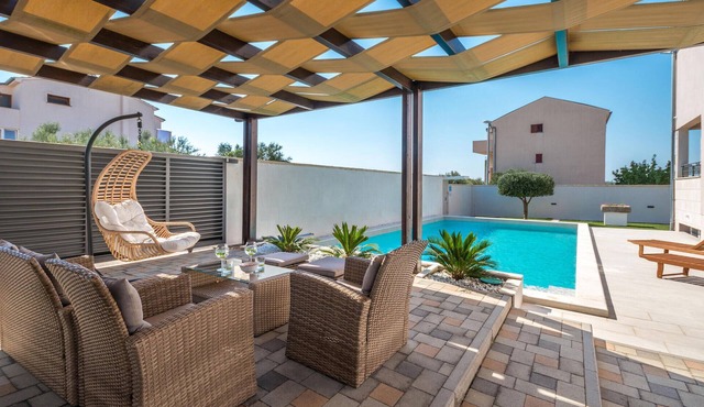 Beautiful home in Biograd na Moru with sauna