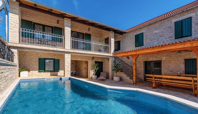 Beautiful home in Benkovac in Benkovac
