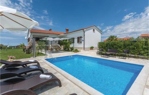 Beautiful Home In Brtonigla