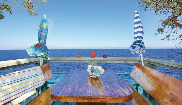 Beautiful home in Crnja Luka with WiFi
