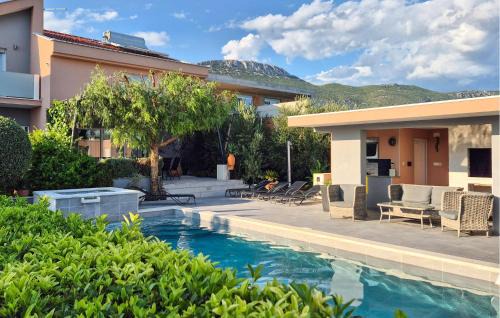 Beautiful Home In Kastel Stari