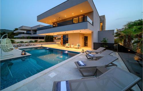 Beautiful Home In Marina With Sauna