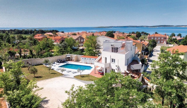 Beautiful home in Medulin