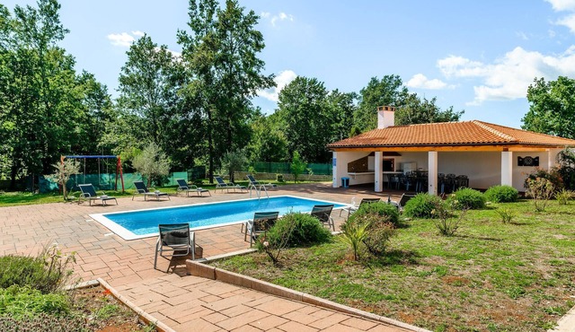 Beautiful home in Pazin