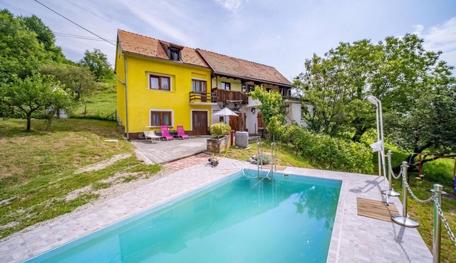 Beautiful home in Prodin Dol in Prodin Dol