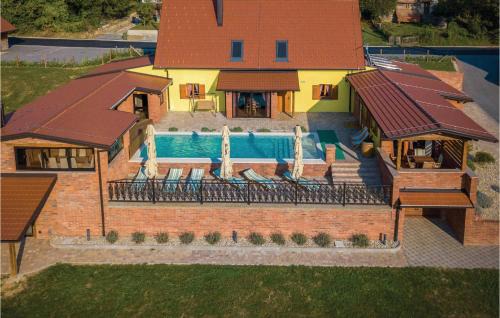 Beautiful Home In Repusnica With Sauna