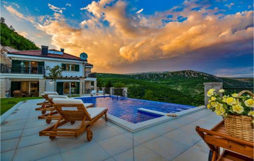 Beautiful Home In Ricice in Ričice