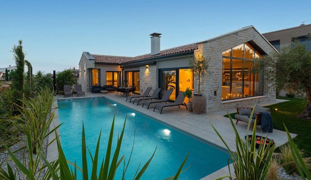 Beautiful home in Tar