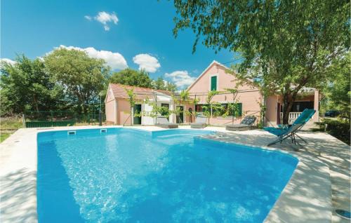 Beautiful Home In Trbounje