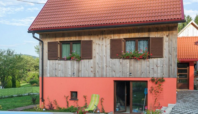 Beautiful home in Trsce with sauna
