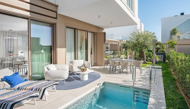 Beautiful home in Turanj