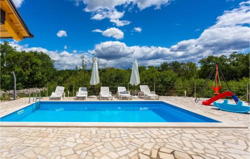 Beautiful Home In Viskovo in Viskovo