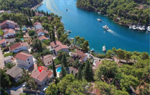 Beautiful Home In Vrboska