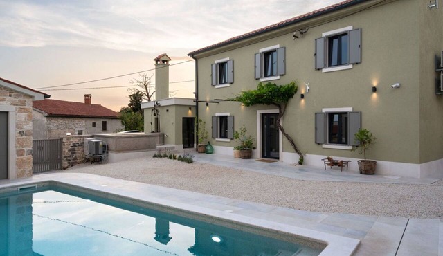 Beautiful private villa for 8 guests with private pool, A/C, WIFI, TV, terrace and pets allowed