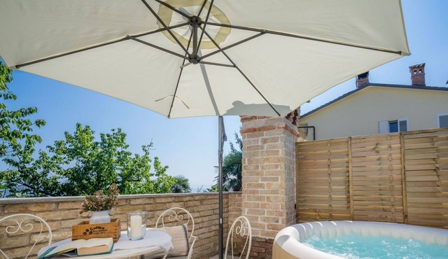 Beautiful private villa for 3 guests with hot tub, A/C, WIFI, TV, terrace, pets allowed and park...
