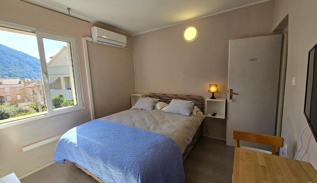 Bed and Breakfast BLUE in BLUE, Room GREEN + in Komiža