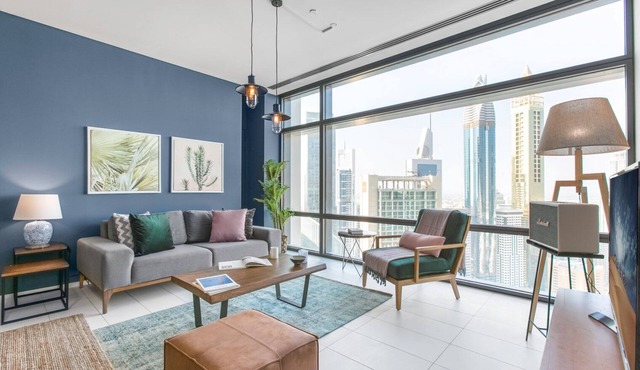 Blueground | DIFC, pool, nr Dubai Mall in Dubai