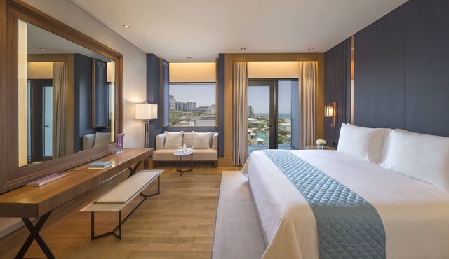 Bluewaters Beach hotel in Dubai