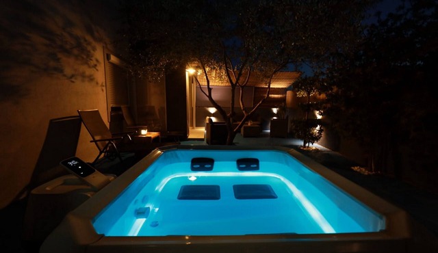 Borna - One Bedroom apartment with Terrace and Hot Tub (A2)