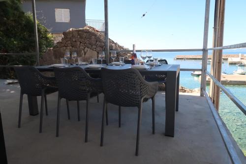 Captains beach home in Čara