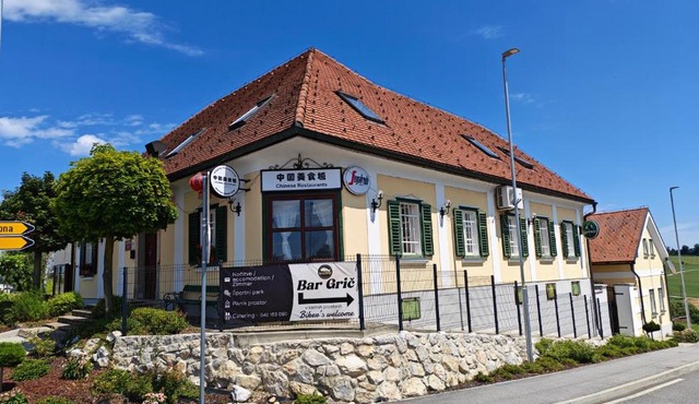 Center Grič - sobe, apartma in Tisina