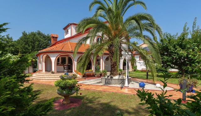 Charmante Familienvilla, in der Hunde willkommen sind by Interhome in Poreč