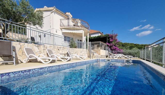 Ciovo villa with panoramic view, swimming pool. Close to beach and old town! in Trogir