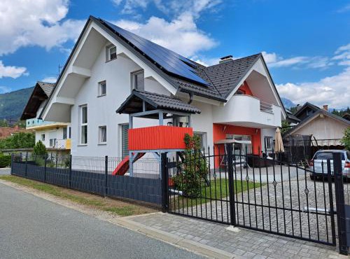 Comfortable 4 room 4 full Family in Tržič