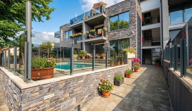 Comfortable Apartment Amore near Poreč with Balcony for 4 Guests