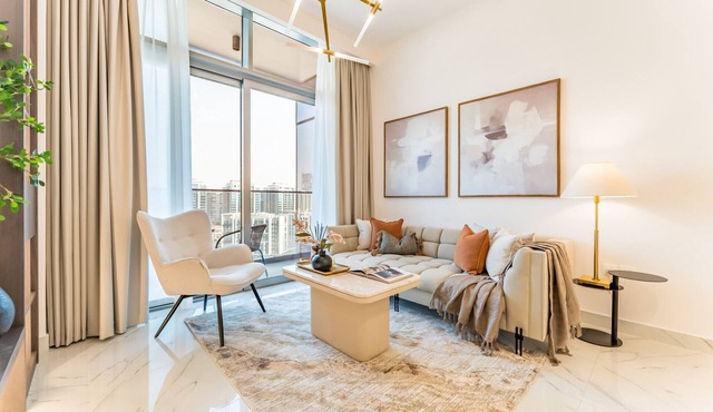 Community View 1BR with Assistant Room, Perfectly Located Near the Park in Dubai