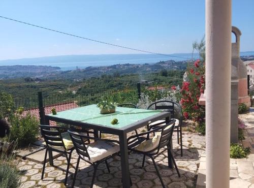Cosy apartman Split - in green area in Solin