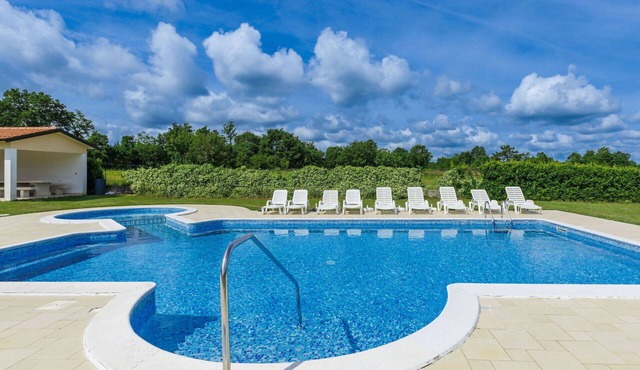 Cosy apartment for 4 people with WIFI, pool, A/C, TV and terrace