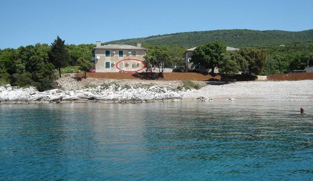 Cosy apartment just ten metres from the beach