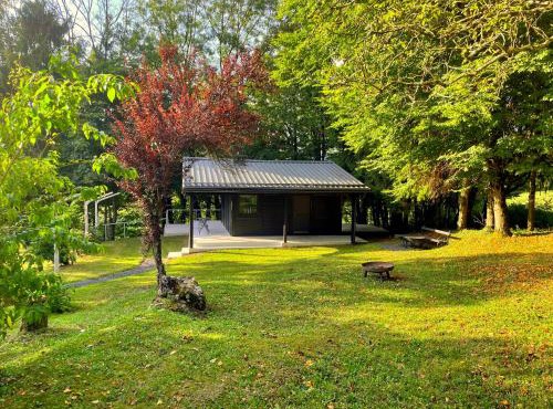 Cottage at the lake in Obcina Brezovica